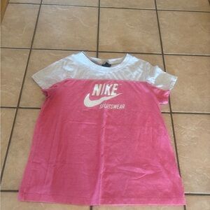 Nike Pink‎ T shirt